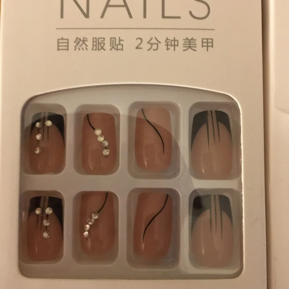 New Bundle Of 48pc Faux Glue on Nails Sparkly Rhinestones With Bottle of Glue